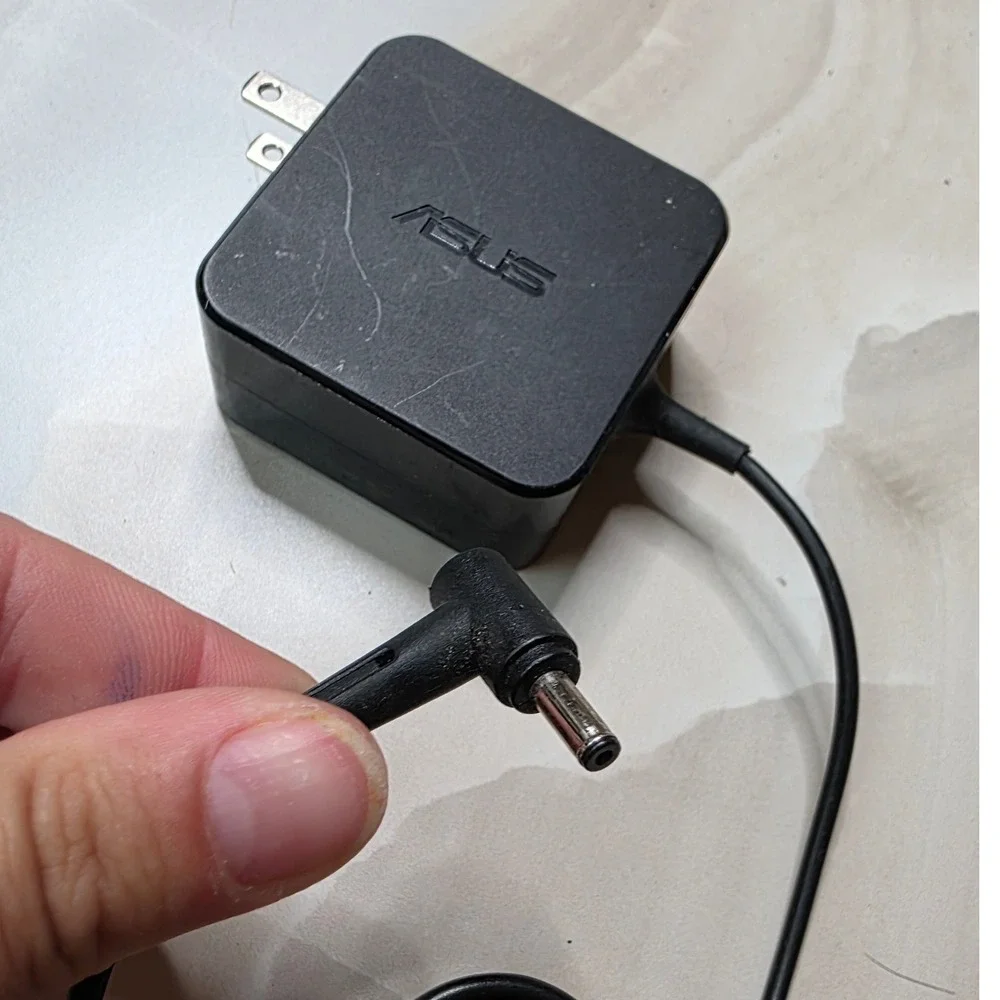 Asus AC Adapter AD883J20 19V 2.37A 45W Laptop Charger Power Supply Black B1